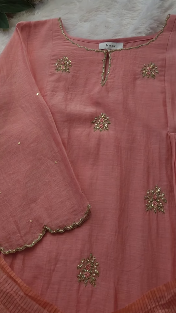 Elegant Hand-Embroidered Kurta Set – Rose Pink